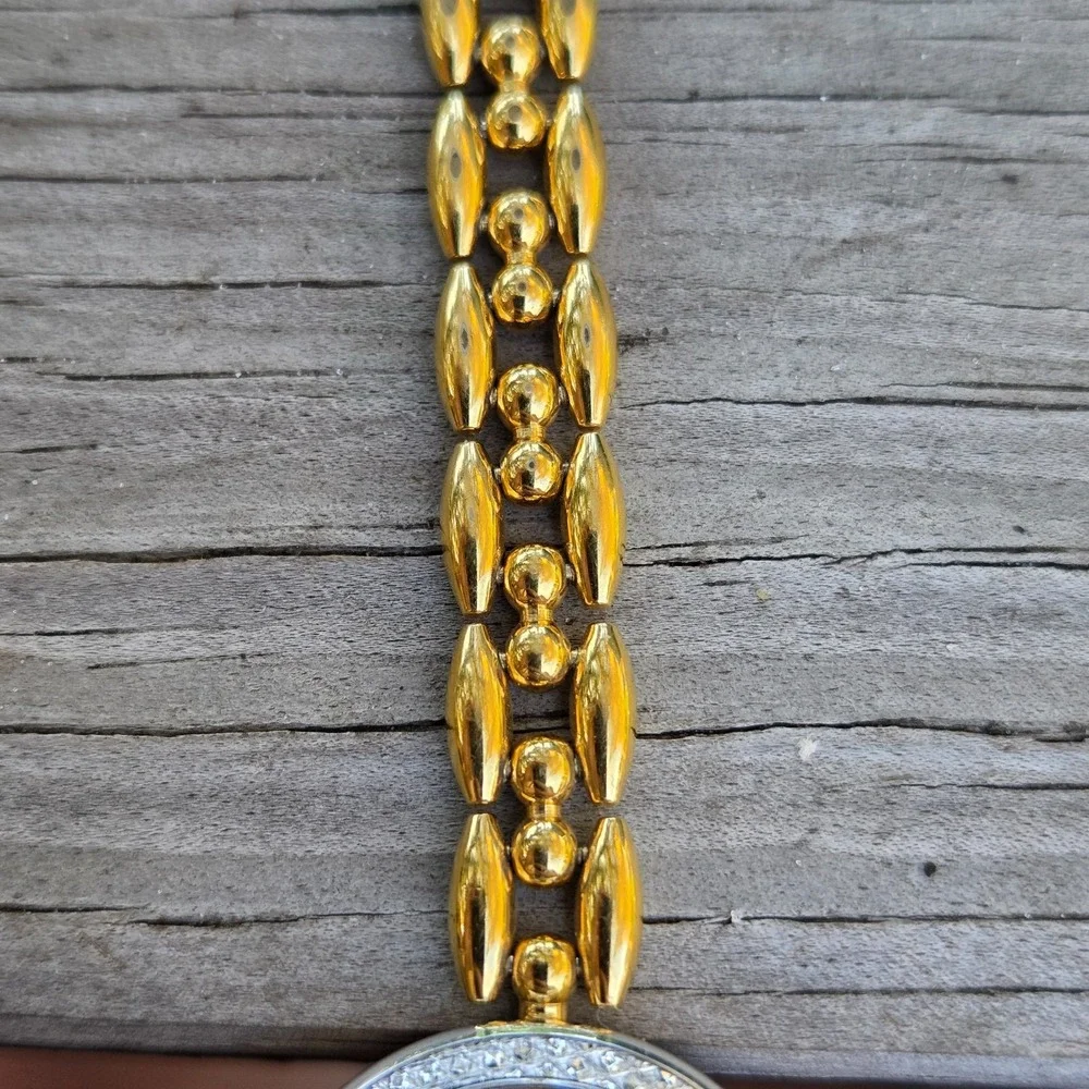 Gucci 1200 Diamond Cut Gold Tone Wrist Vintage Womens Watch Box & New Battery